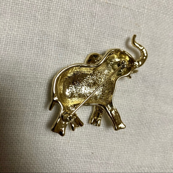 Vintage 1980s elephant brooch pin gold tone - Picture 2 of 4